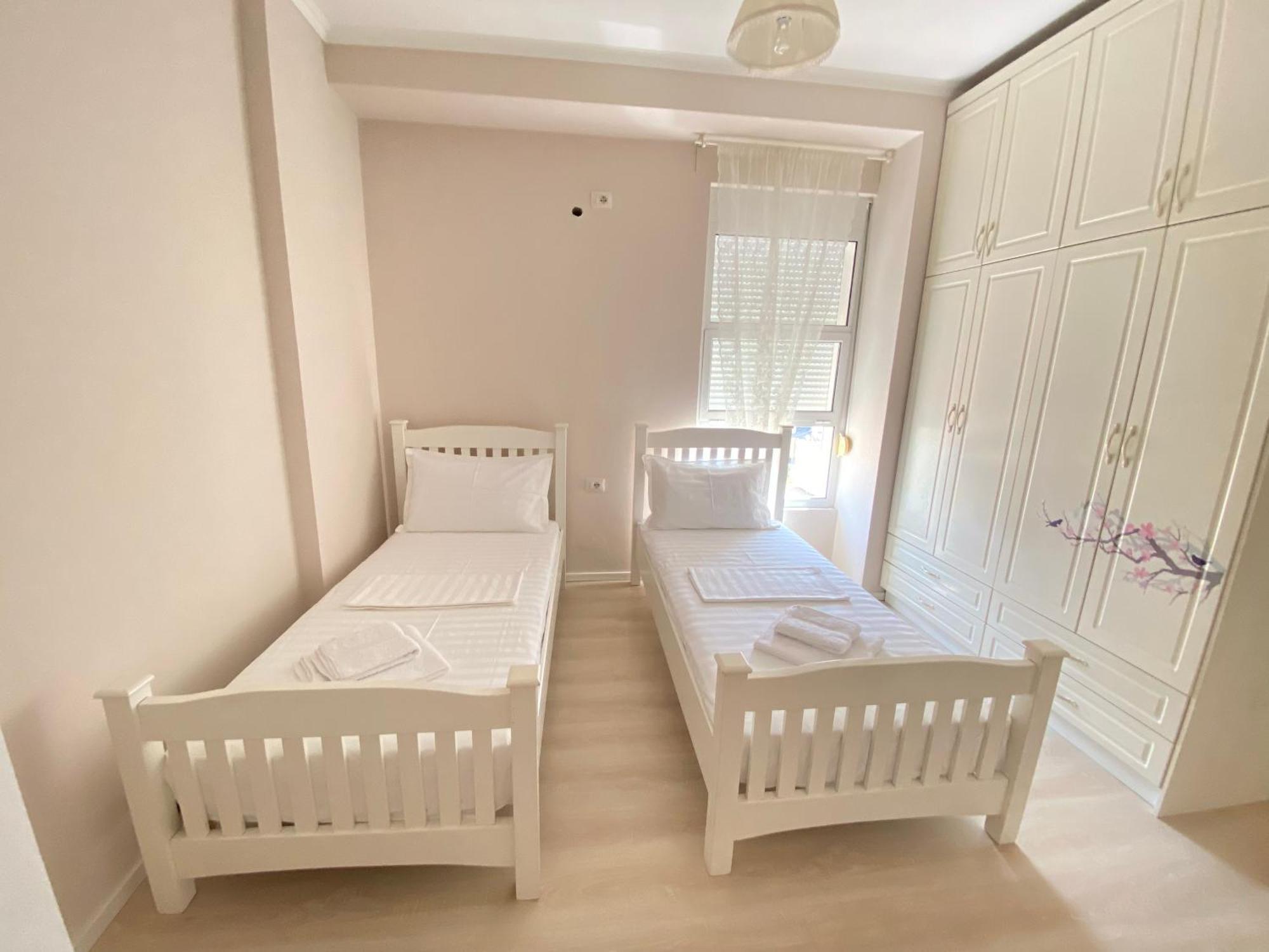 Amarilis Luxury Apartments Sarandë Exteriör bild