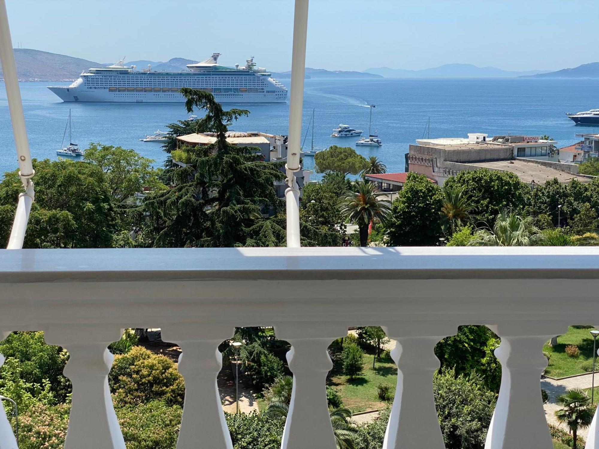 Amarilis Luxury Apartments Sarandë Exteriör bild